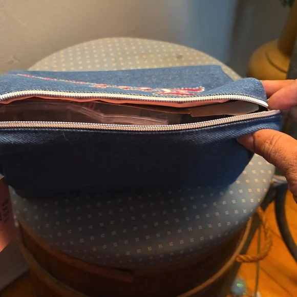 JUICY COUTURE DENIM AND PINK COSMETIC BAG NWT - Picture 4 of 7